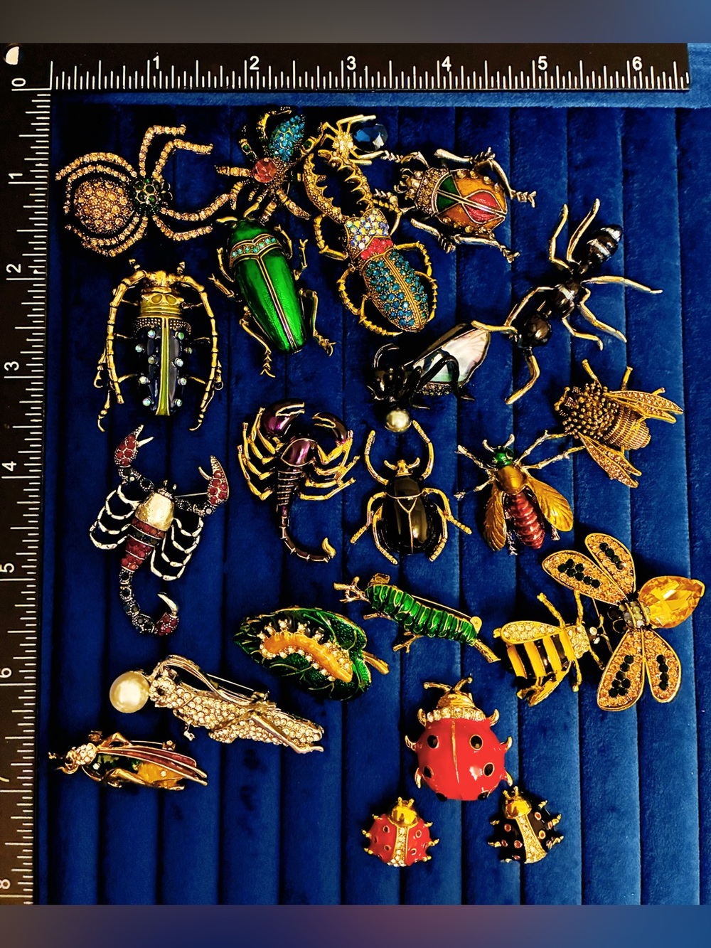 Lot 23 Insect Bug Brooches Pins Rhinestone Enamel Bee Beetle Spider Ladybug